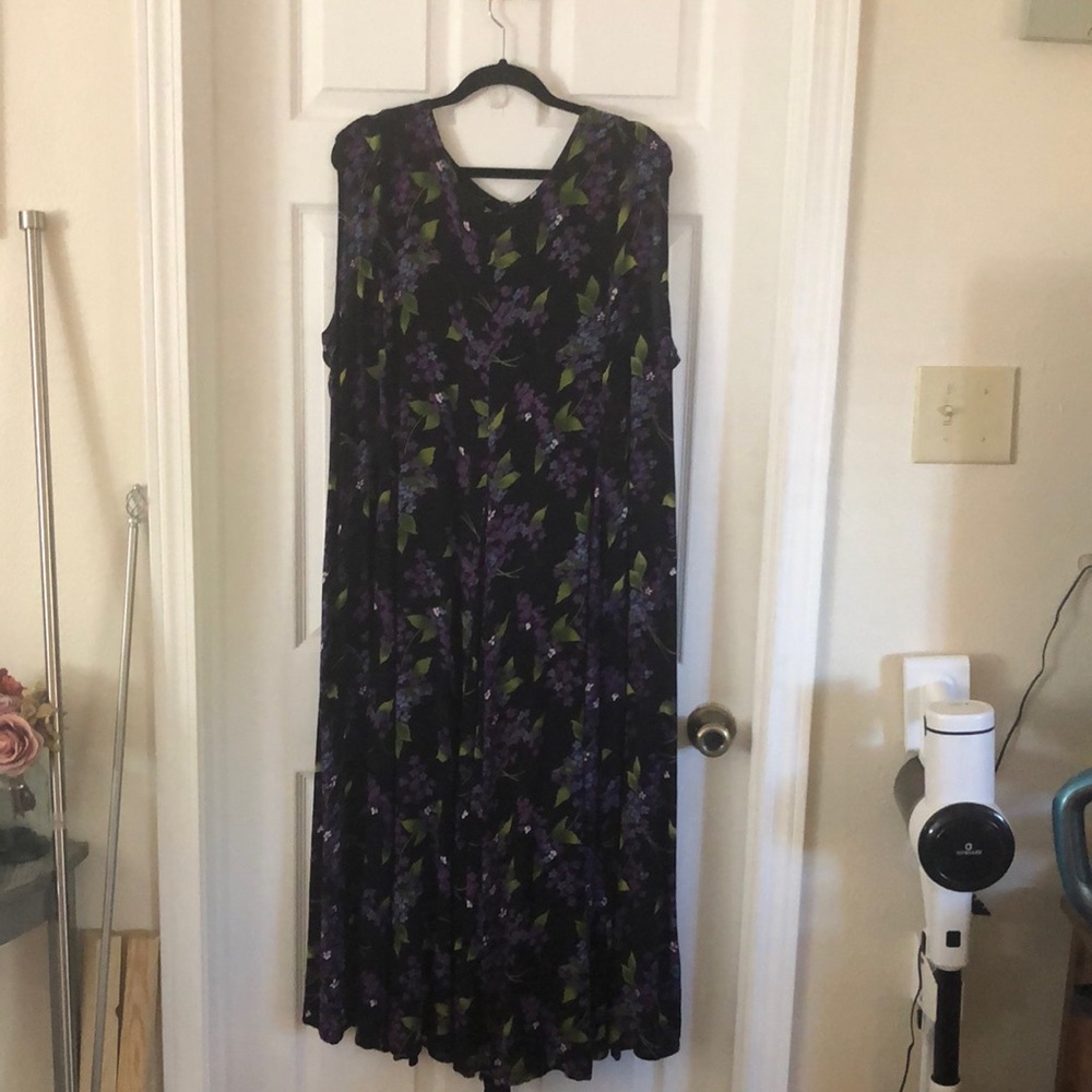 Sleeveless maxi dress